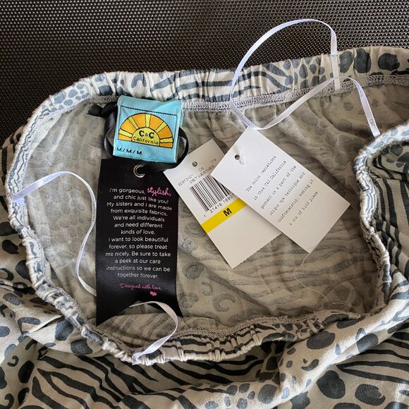 NWT C & C CALIFORNIA Grey Multi 100% Pima Cotton Patterned Romper Size M - Picture 10 of 14